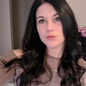 Meet your Posher, Faith